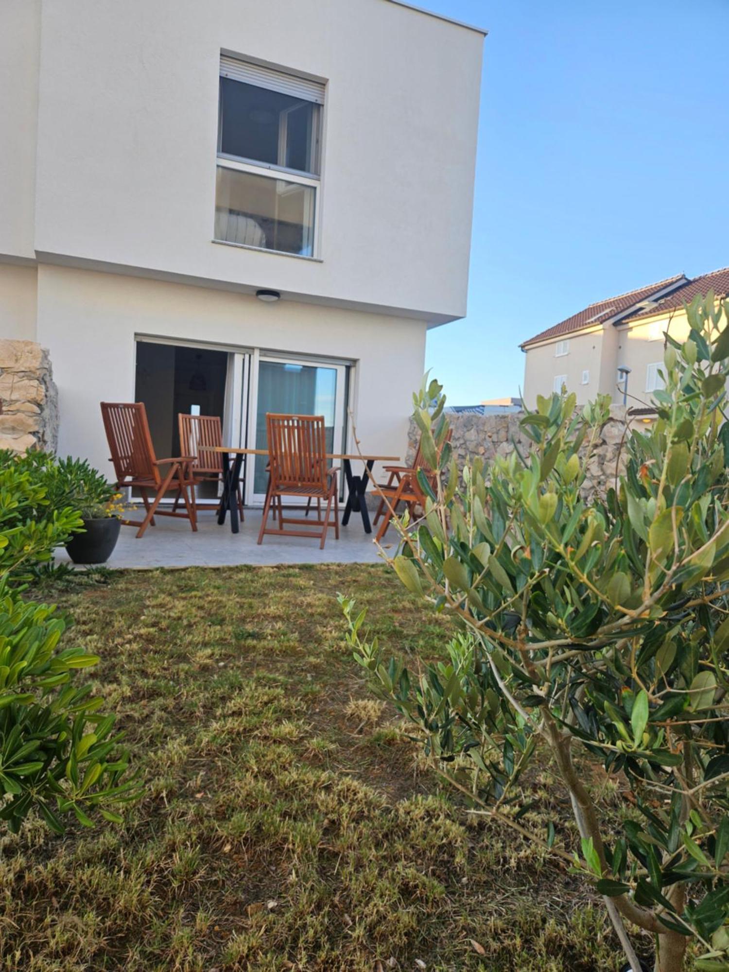 فيلا Bura House بوفليانا الغرفة الصورة